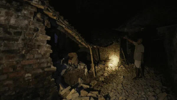Lihat Lagi Dampak Gempa M 6,4 di Bantul DIY