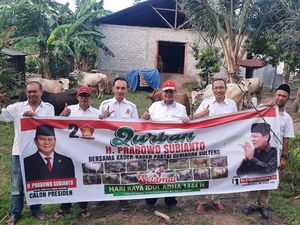 Prabowo Kurban 50 Sapi di Sulteng, Disalurkan ke Pesantren hingga Masjid