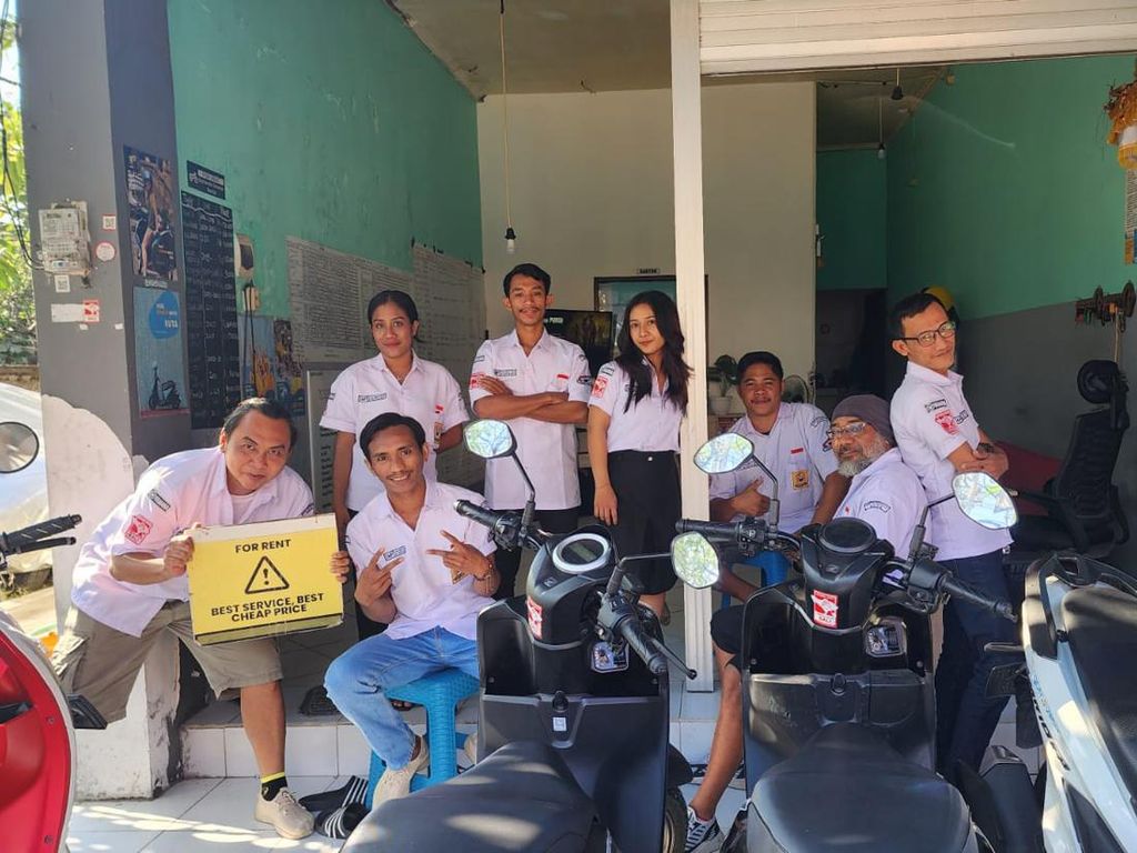 Anak SMP Buka Usaha Rental Motor di Bali