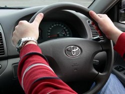 Ada Gempa saat Nyetir Mobil, Apa yang Harus Dilakukan?