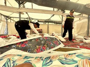 Jemaah Nafar Tsani Tinggalkan Mina, PPIH Lakukan Sweeping Jemaah Nafar Tsani Tinggalkan Mina, PPIH Lakukan Sweeping