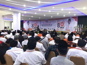 Salim Segaf Beri Arahan Pemenangan Pemilu 2024 ke Ribuan Kader PKS se-NTB