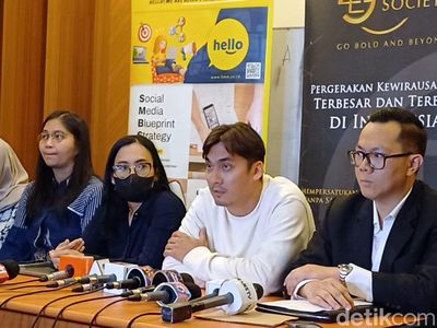 Tatapan Kosong Rendy Kjaernett Minta Maaf soal Isu Selingkuh dengan Syahnaz