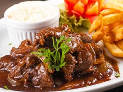 Resep Bistik Daging Sapi Sederhana, Empuk Juicy dan Gampang Dibuat