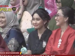 Tersorot Kamera! Serunya Cie Moment Puncak Hari Bhayangkara Ke-77 di GBK