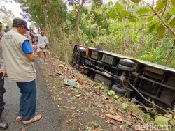 Bus Rombongan Wisatawan Terguling di Gunungkidul, 7 Penumpang Luka-luka