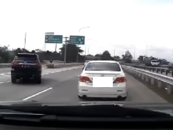 Viral Fortuner Hampir Picu Tabrakan karena Exit Tol Terlewat, Begini Etikanya