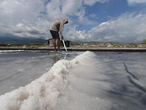 Harga Garam di Palu Meroket Tajam