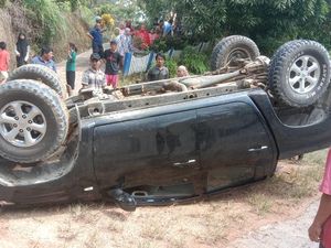 Pikap Kecelakaan di Kolaka Utara, 1 Penumpang Tewas Tertindih Mobil Pikap Kecelakaan di Kolaka Utara, 1 Penumpang Tewas Tertindih Mobil