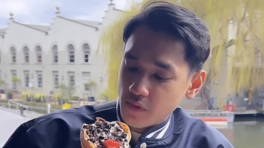 Keseruan Afgansyah Reza Kulineran di London hingga Korea Selatan Keseruan Afgansyah Reza Kulineran di London hingga Korea Selatan