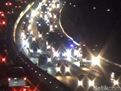 Arus Balik Libur Panjang, Tol Cipularang Arah Jakarta Padat
