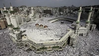 Doa Masuk dan Keluar Kota Makkah: Arab, Latin dan Artinya