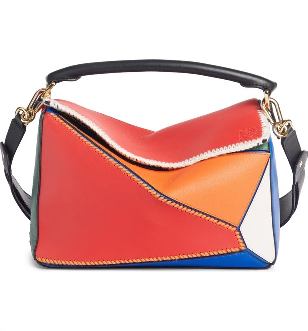 Leo - Loewe Puzzle Calfskin Leather Bag/Sumber: shop.nordstrom.com Leo - Loewe Puzzle Calfskin Leather Bag/Sumber: shop.nordstrom.com