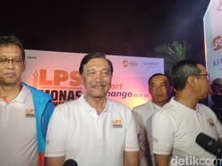 Luhut Minta Heru Budi Tingkatkan Kendaraan Listrik demi Kualitas Udara DKI