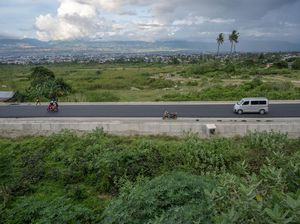 Jalan Bekas Bencana Likuifaksi di Palu Mulus Lagi
