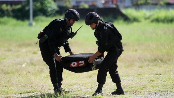 10 Bom Ikan-Ranjau Peninggalam Jepang Dimusnahkan di Pariaman