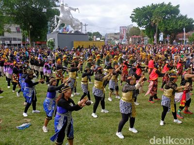 Tari Sluku-sluku Bathok di Magelang Pecahkan Rekor MURI