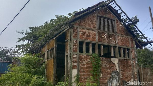 Wujud Eks Halte Lohbener Setelah 50 Tahun Ditinggalkan