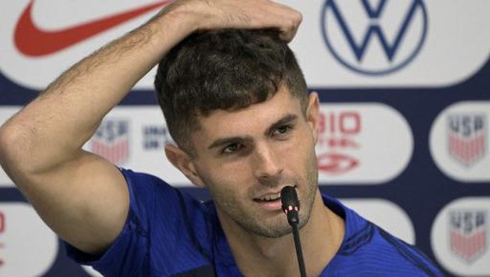 US forward Christian Pulisic gives a press conference at Al Gharafa SC Stadium in Doha on December 1, 2022, during the Qatar 2022 World Cup football tournament. (Photo by JUAN MABROMATA / AFP)