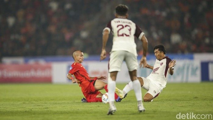 Duel Sengit Persija Vs PSM Berakhir Tanpa Pemenang Tidak ada pemenang dalam pertandingan Liga 1 2023/2024 antara Persija Jakarta kontra PSM Makassar. Laga berakhir imbang 1-1, Senin (3/7/2023).