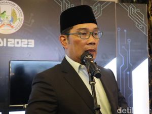 Restu Ibunda agar Ridwan Kamil Jadi Gubernur DKI Restu Ibunda agar Ridwan Kamil Jadi Gubernur DKI