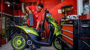 Intip Bengkel Konversi Motor Listrik Rp 9,5 Juta di Bandung