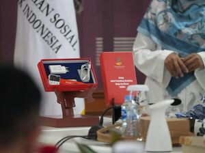 Kemensos Ciptakan Gelang Khusus Difabel, Bisa Tangkap Sensor Gerak Kemensos Ciptakan Gelang Khusus Difabel, Bisa Tangkap Sensor Gerak