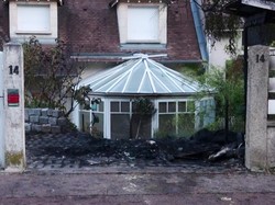 Rumah Diserang Perusuh, Istri Wali Kota di Prancis Patah Kaki