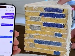 Wow! Pria Ini Buat Kue Ultah Berhias Chatting DM Instagram untuk Sahabatnya