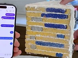 Wow! Pria Ini Buat Kue Ultah Berhias Chatting DM Instagram untuk Sahabatnya