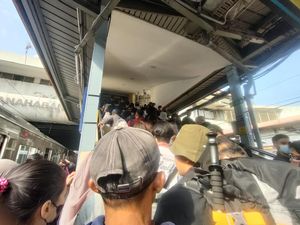 Long Weekend Berakhir, Stasiun Tanah Abang Kembali Dipadati Penumpang