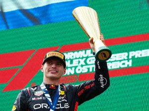 Leclerc: Verstappen Balapan Sendirian, Tak Ada yang Setara Leclerc: Verstappen Balapan Sendirian, Tak Ada yang Setara