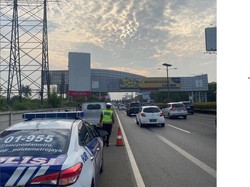 Mobil Pikap Pecah Ban, Tol Sedyatmo Bandara Soetta Arah Jakarta Tersendat