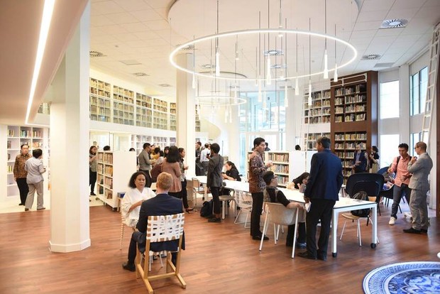 perpustakaan Erasmus Huis/foto:netherlandsandyou.com perpustakaan Erasmus Huis.