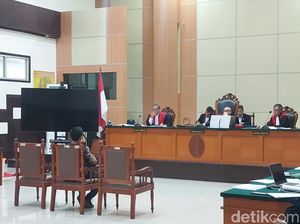 Produser YouTube Haris Azhar Jelaskan Alasan Cantumkan Luhut di Podcast Produser YouTube Haris Azhar Jelaskan Alasan Cantumkan Luhut di Podcast