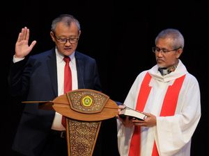 Prof Tri Basuki Joewono Dilantik sebagai Rektor Unpar 2023-2027