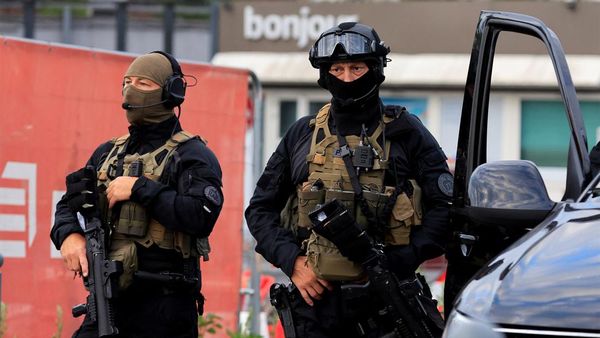 Rusuh, Prancis Siagakan Polisi Khusus