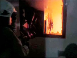 Suami Cemburu Buta Berujung Bakar Istri dan 2 Anaknya