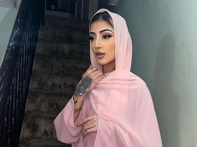8 Foto Influencer Muslim yang Digoda Amir Khan, Diminta Kirim Foto Nakal