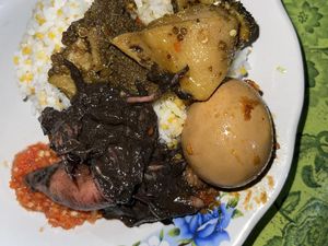 Wajib Dicicip! 5 Tempat Kulineran Enak dan Murah di Surabaya Wajib Dicicip! 5 Tempat Kulineran Enak dan Murah di Surabaya