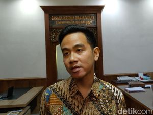 Gibran Bolehkan Aksi People Power di Solo, Asal... Gibran Bolehkan Aksi People Power di Solo, Asal...