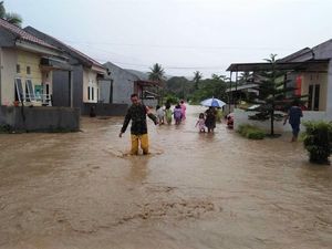 Banjir dan Longsor Terjang Kolaka Banjir dan Longsor Terjang Kolaka
