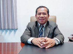 Kisah Edy: Dulu Penjual Bunga Keliling, Kini Kepala Sekolah Berprestasi