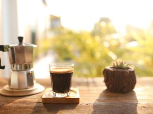 3 Cara Bikin Espresso Tanpa Mesin Kopi yang Hasilnya Maksimal