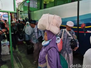 450 Jemaah Haji Kloter Pertama Tiba di Asrama Haji Embarkasi Surabaya