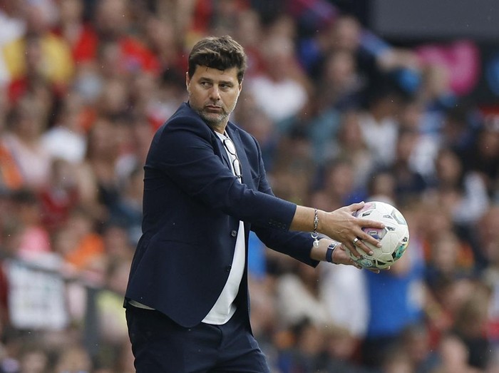 Soccer Football - Soccer Aid 2023 - Old Trafford, Manchester, Britain - June 11, 2023 Mauricio Pochettino during the match Action Images via Reuters/Jason Cairnduff