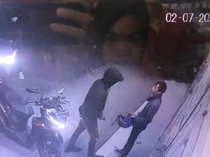 Cerita Pegawai Alfamart Ditodong Pistol Perampok, Ponsel-Motor Digondol Cerita Pegawai Alfamart Ditodong Pistol Perampok, Ponsel-Motor Digondol
