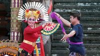 Parade Tari Joged Bumbung di Bali