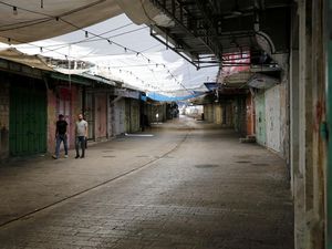 Pertokoan di Palestina Tutup Serempak, Kenapa Tuh?