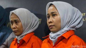 Potret Si Kembar Rihana Rihani Berbaju Tahanan